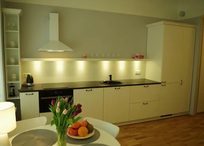 Modern In Old Town Apartment *